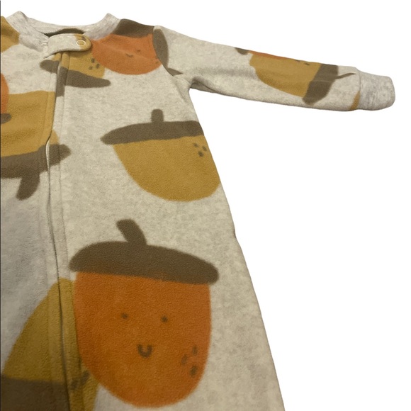 🔵3/$12 cute Carter’s 2 way zip acorn sleep and play - Picture 2 of 2